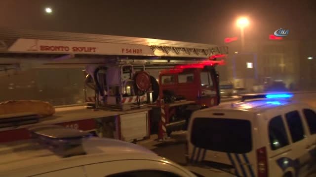 Köprüden Atlamaya Kalkan Şahsı Polis Kurtardı