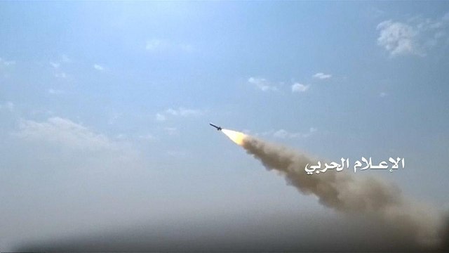 Yemen: ribelli Houthi rivendicano lancio di un razzo contro Emirati Arabi