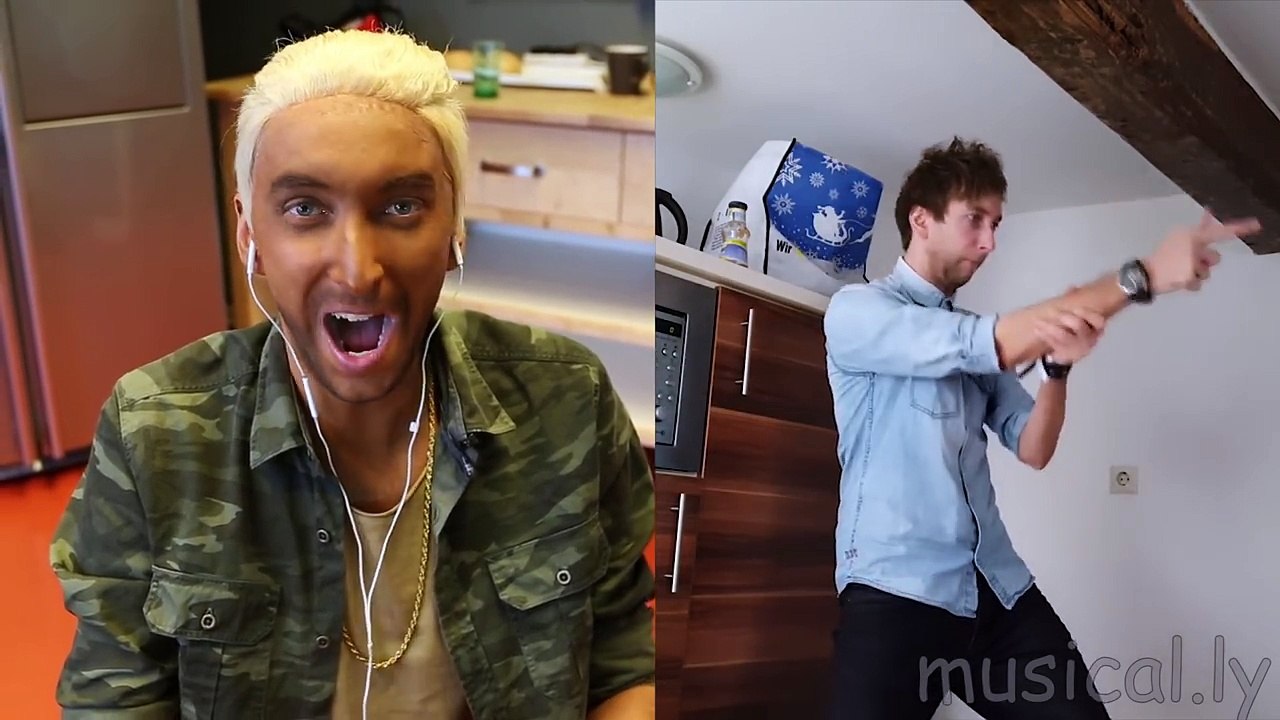 DER GRÖßTE KINDERRIEGEL DER WELT!  ⛔️Simon Desue Parodie⛔️-KWgggyftE8c