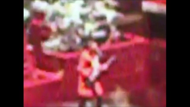 Muse - Crying Shame, London Earls Court, 12/19/2004