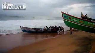 Boat vs angry ocean !