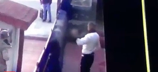 Terhisine 3 gün kalan asker yavru kedidiyi parçaladı... Görüntülere tepki yağıyor