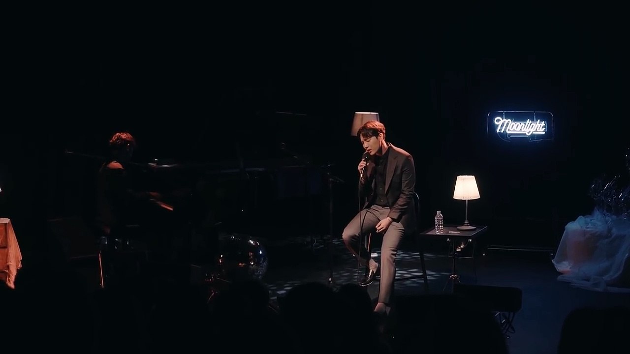 [MeloMance(멜로망스)] 팬을 향한 헌정곡, 먼지 그리고 달빛-BV40yH1R4oY