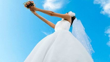 أجمل فساتين الزفاف لموسم الخريف