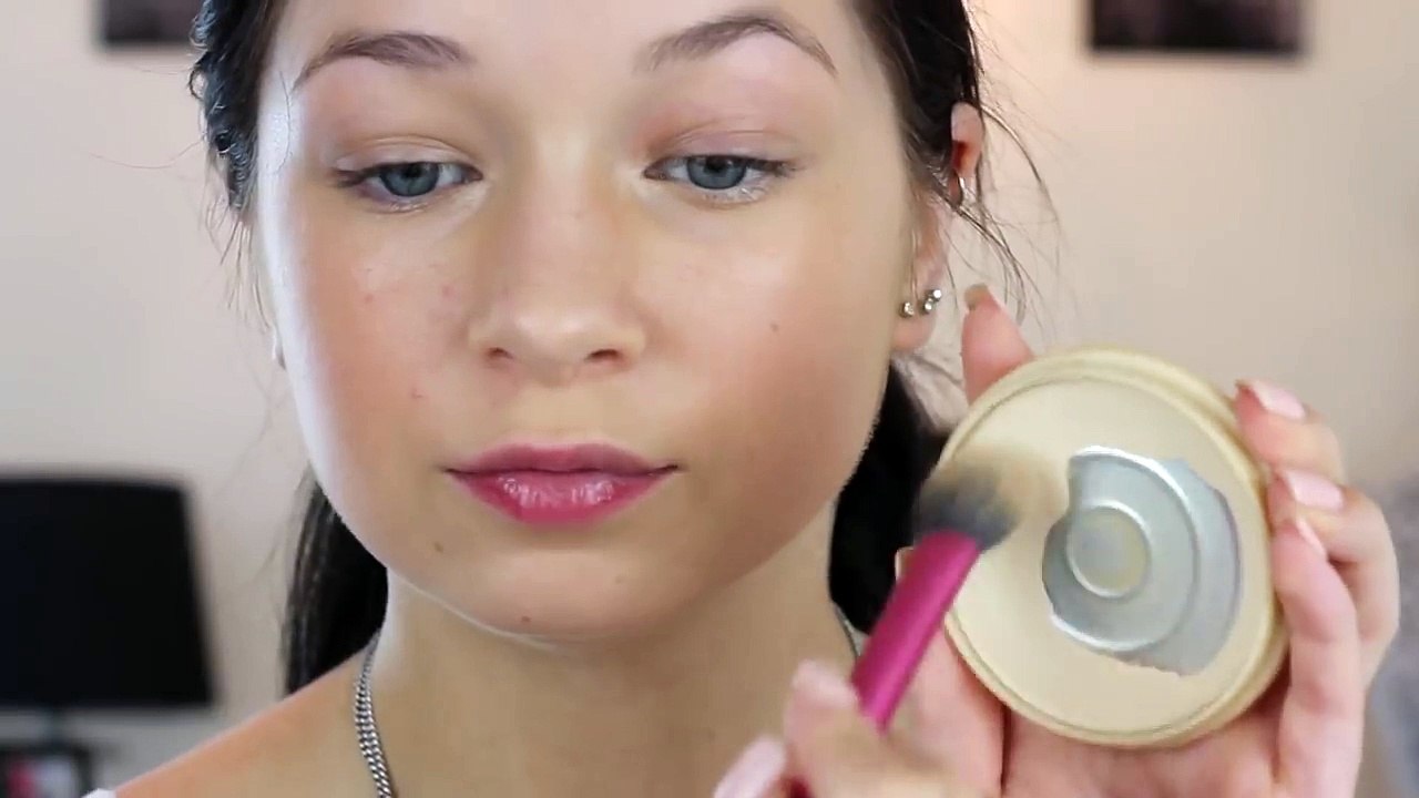 5 Minute Makeup Routine for School : Makeup Video 2018