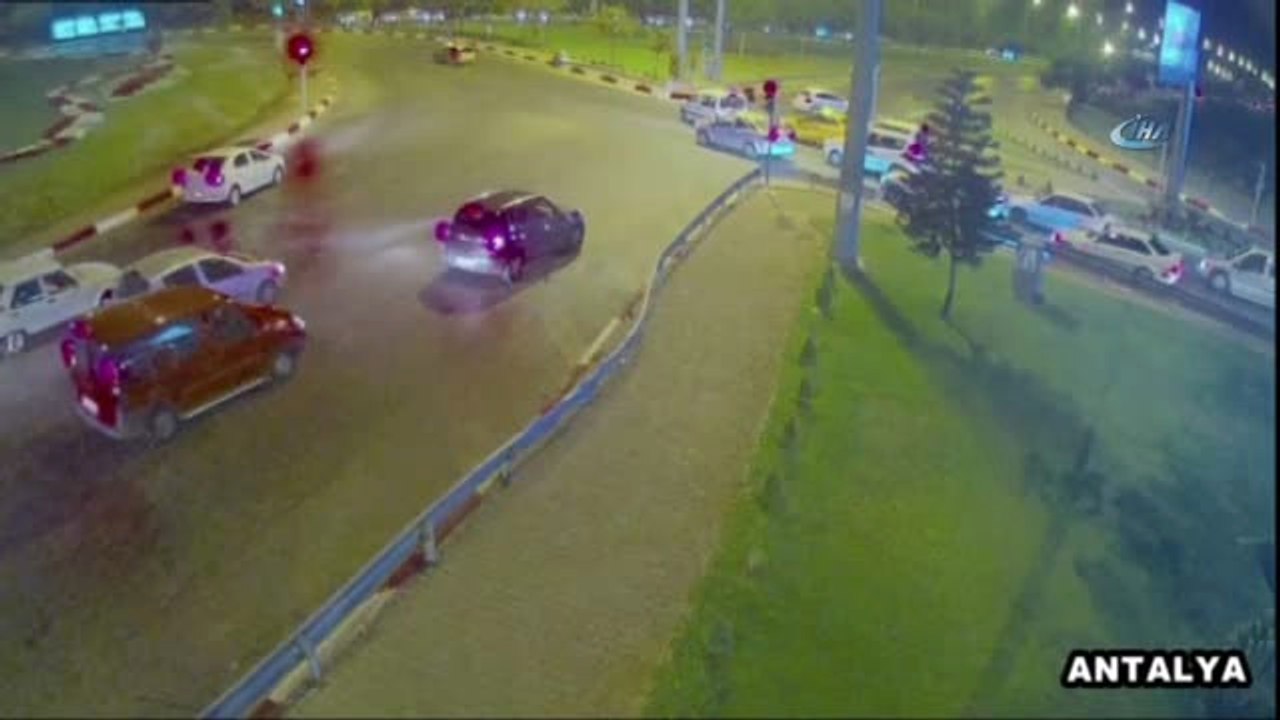 Ölümle Burun Buruna Geldi, Kazaya Aldırış Bile Etmedi