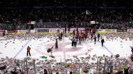 Un lancer de "Teddy bear toss"