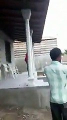 சாய் பாபா கோவிலுக்கு விசுவாசம் கெட்டப்பில் வந்த அஜீத்: வைரல் வீடியோ