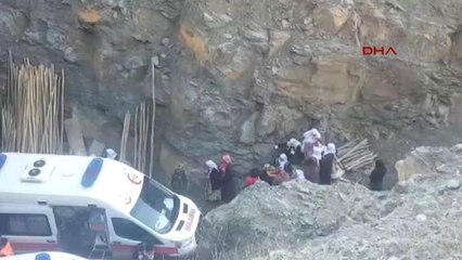 Şırnak' In Balveren Beldeki Eski Kömür Ocakları Bölgesine Giden İki Kardeş Su Dolu Kuyuya Düştü