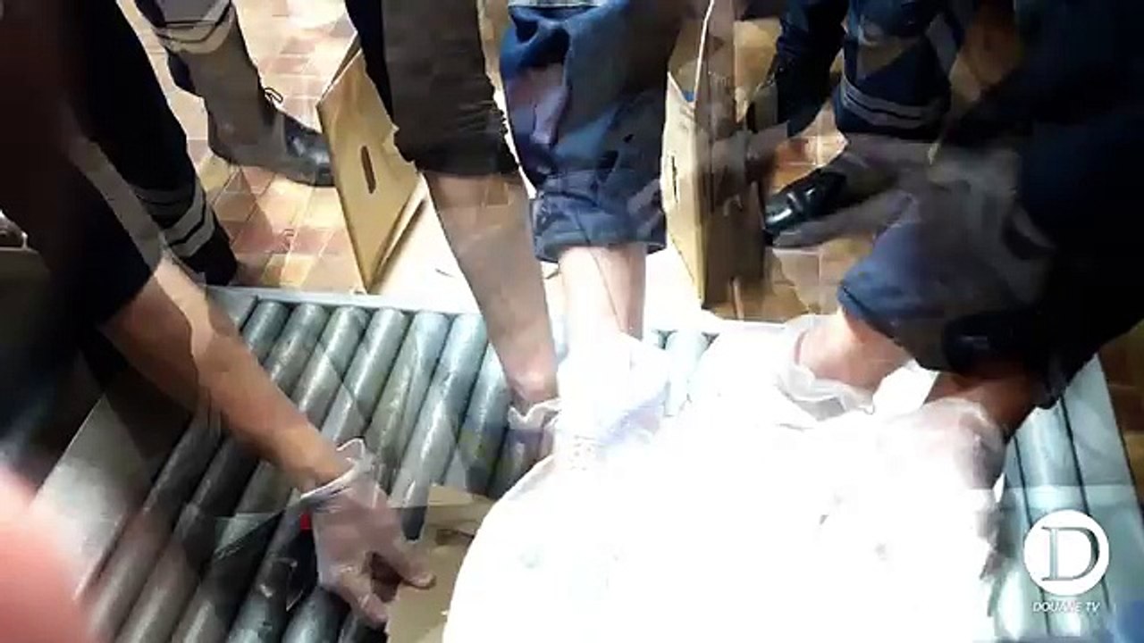 Près de 110 000 euros découverts dans des pots de peinture blanche