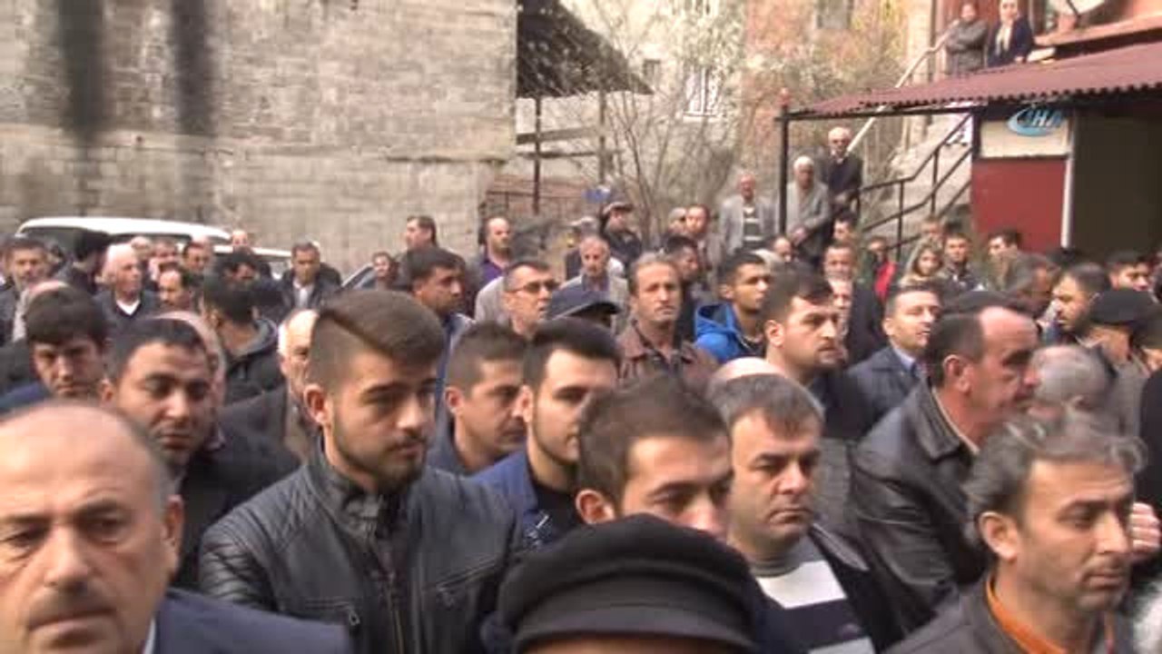 Gökçebey Belediye Başkanı Görevinden ve AK Parti'den İstifa Etti