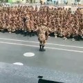 Danse hiphop d'un soldat iranien devant tout son régiment !