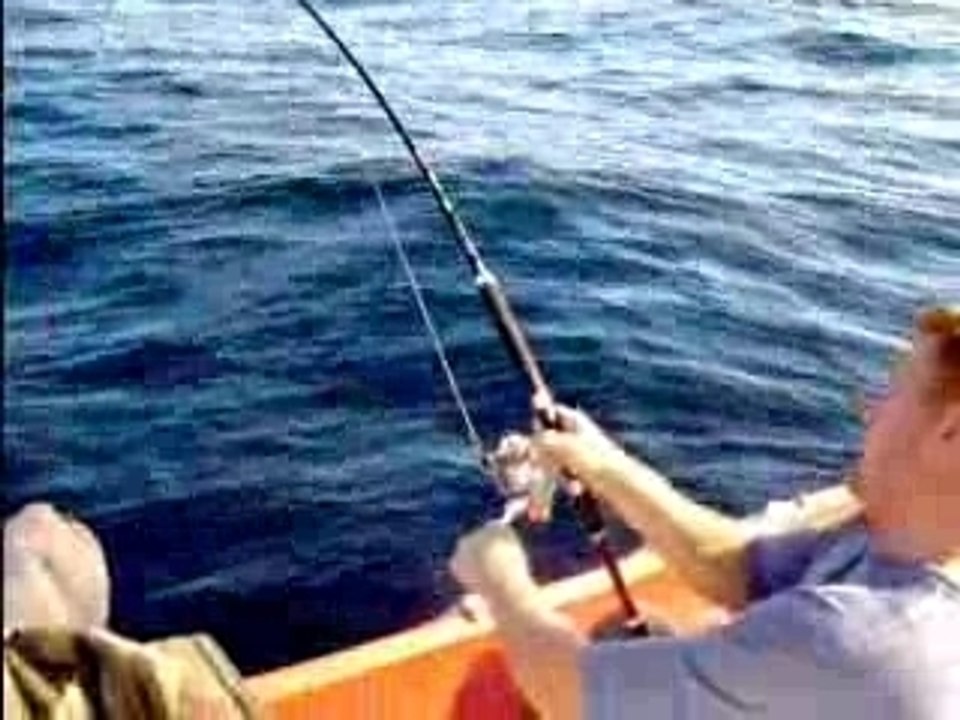 Deepjigging jigging au seriole en méditerranée