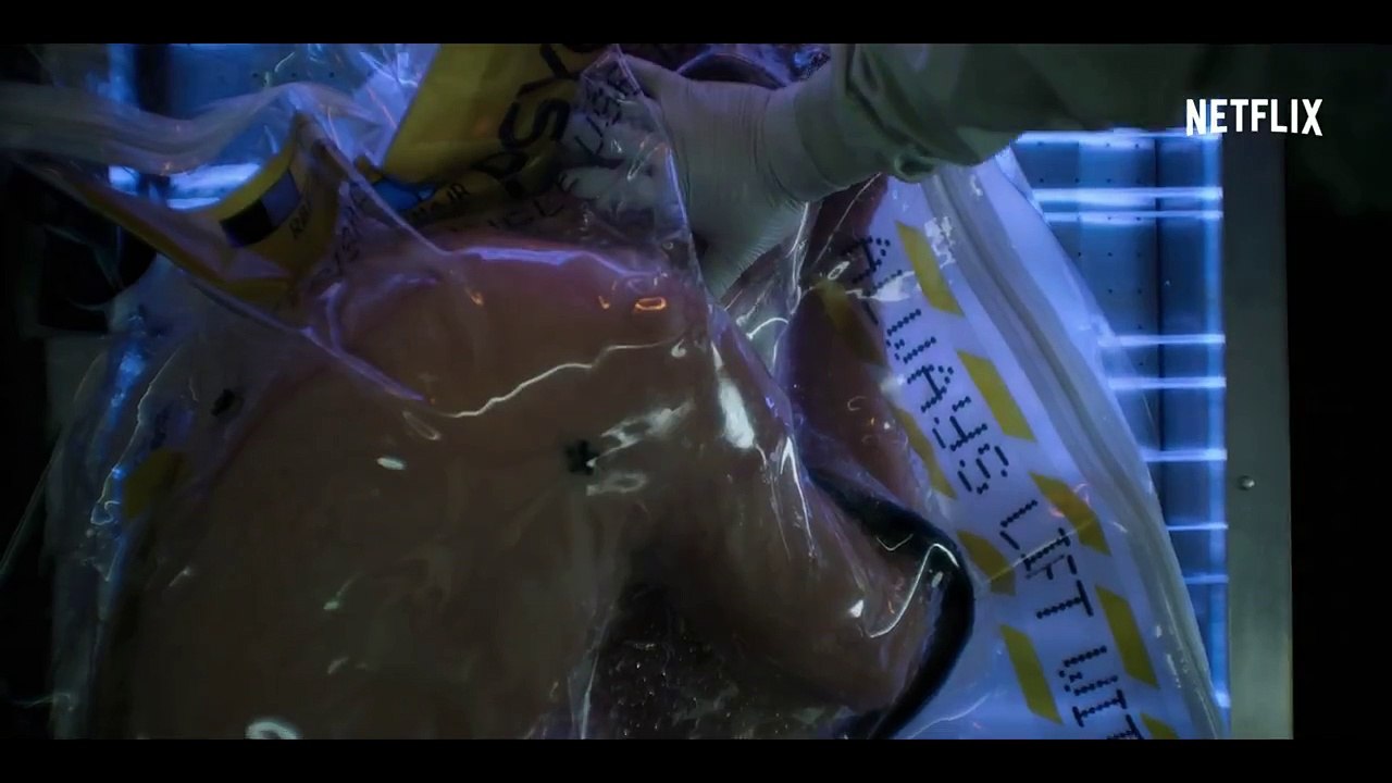 Altered Carbon - La bande-annonce de la nouvelle série SF de Netflix (VOST)