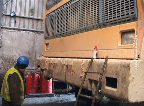 Mehanizacija RTB-a Bor spremna za zimu, 04. decembar 2017 (RTV Bor)