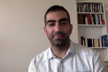 "Los franceses no se bañan porque no tienen agua, por eso inventaron el perfume" P1