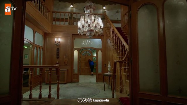 Kızlar Meral için kaç para topladı? - Kırgın Çiçekler 100.Bölüm