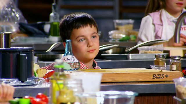 Shayne's Vegan Burger And Avocado Fries Blow The Judges Away _ Season 5 Ep. 4 _ MASTERCHEF JUNIOR-G1LPoMFEUP0