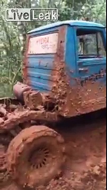 man dies while trying to tow his jeep