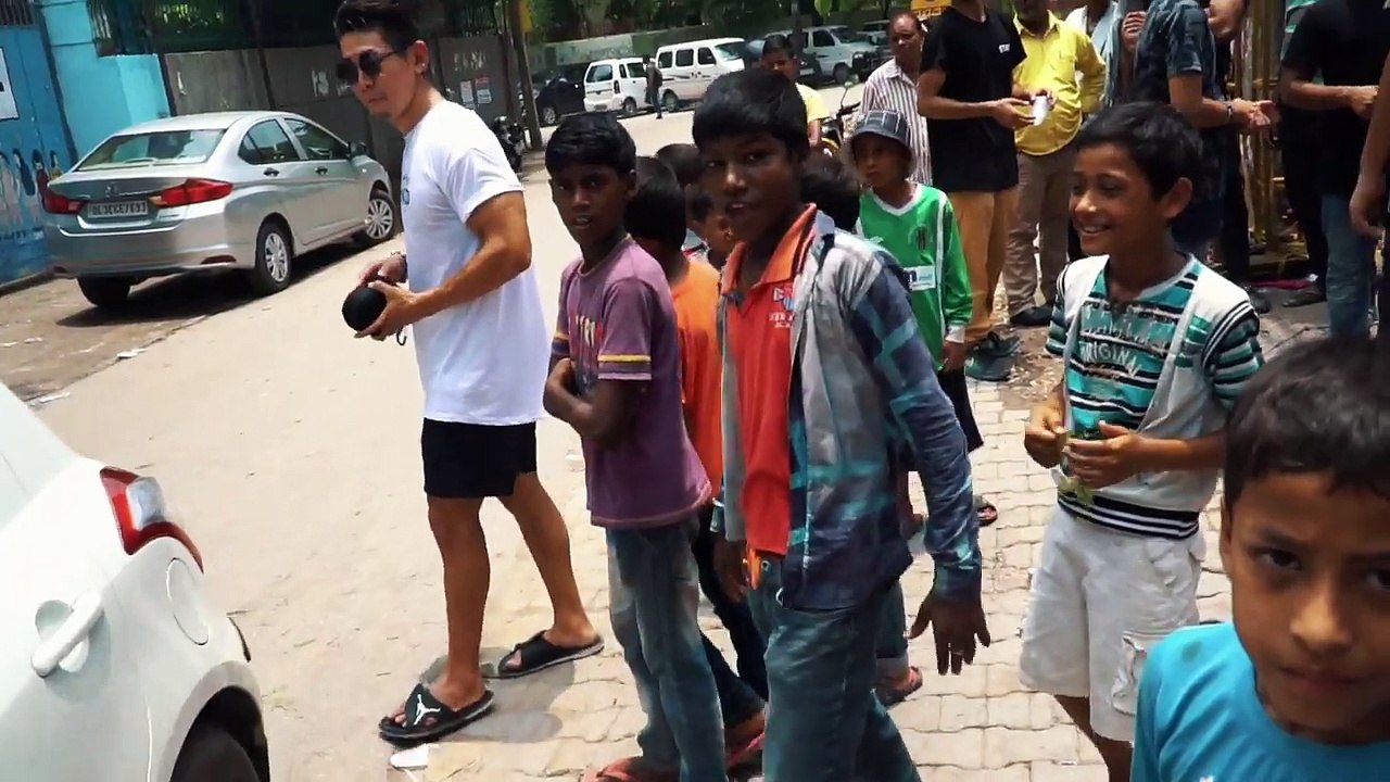 【筋トレ】インドの５つ星ホテルで背中/胸トレ！そしてスラム街へ出る.2#