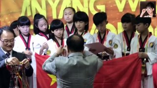 林秋楠領銜的龍拳小子跆拳道赢得了金牌 Qiunans team won gold medals