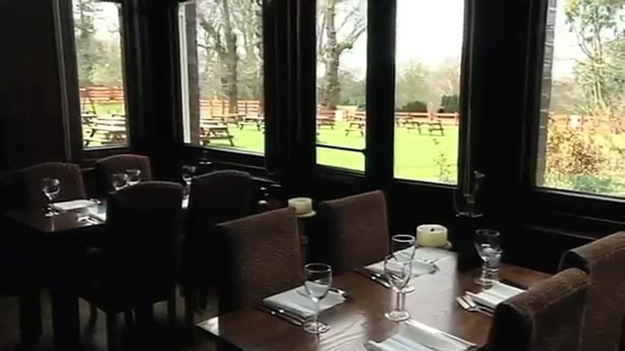Gordon Ramsay visits Moore Place, Esher - Kitchen Nightmares-Y5VkQO ...