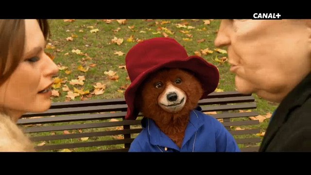 À la veille de la sortie du film Paddington 2 , les Guignols imaginent que c'est Donald Trump qui accueille l'ourson -