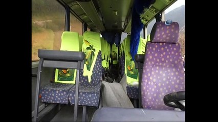 Denizli'de öğrenci servisi devrildi: 24 yaralı