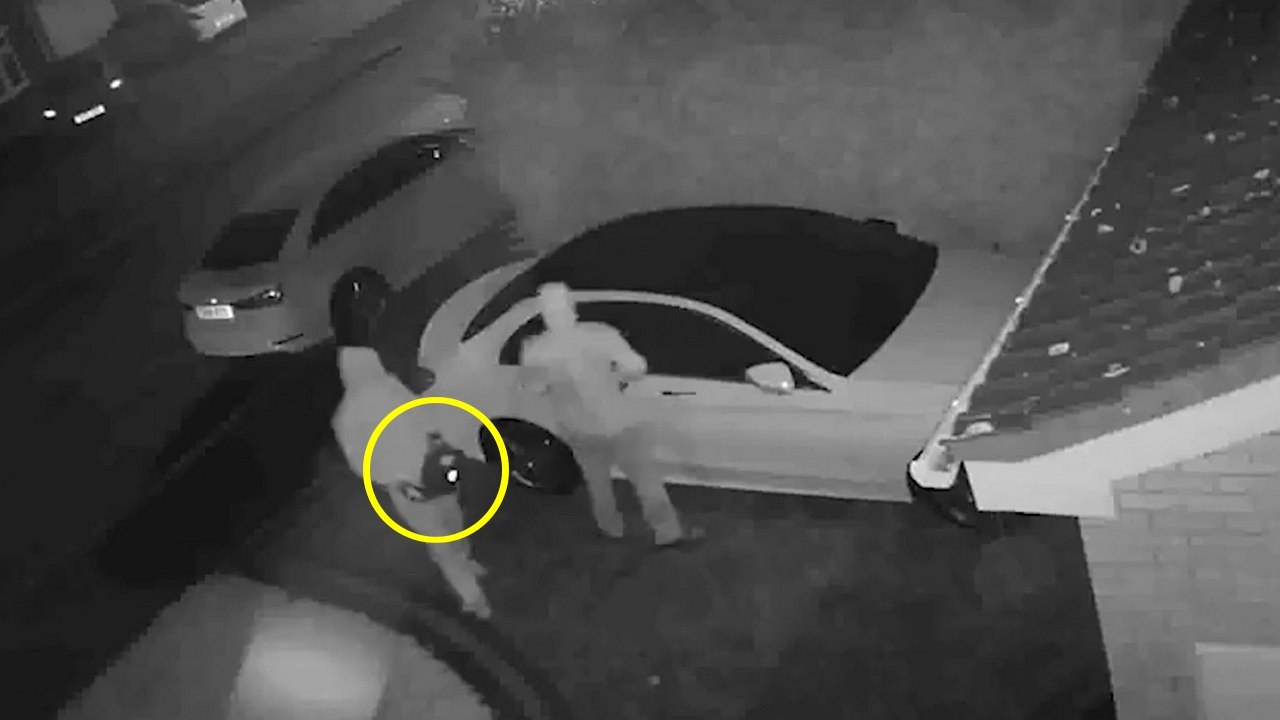 Ils volent une Mercedes sans les clés grâce à des répéteurs radio en à peine 1 minute