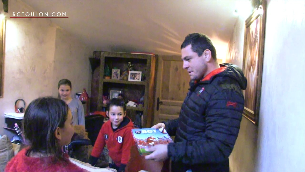 Calendrier de l'avent J5 : Guilhem Guirado surprend deux jeunes abonnés