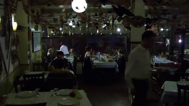 Sen De Gitme 7.Bölüm - Neşe, Ceyda İle Dertleşiyor!