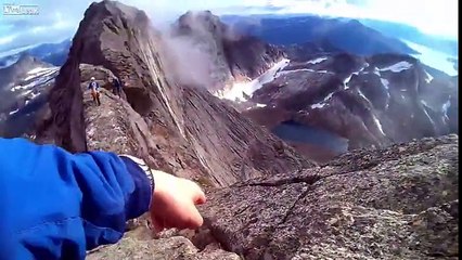 Cea mai  periculoasa trecere pe creasta unui munte 2017 HD