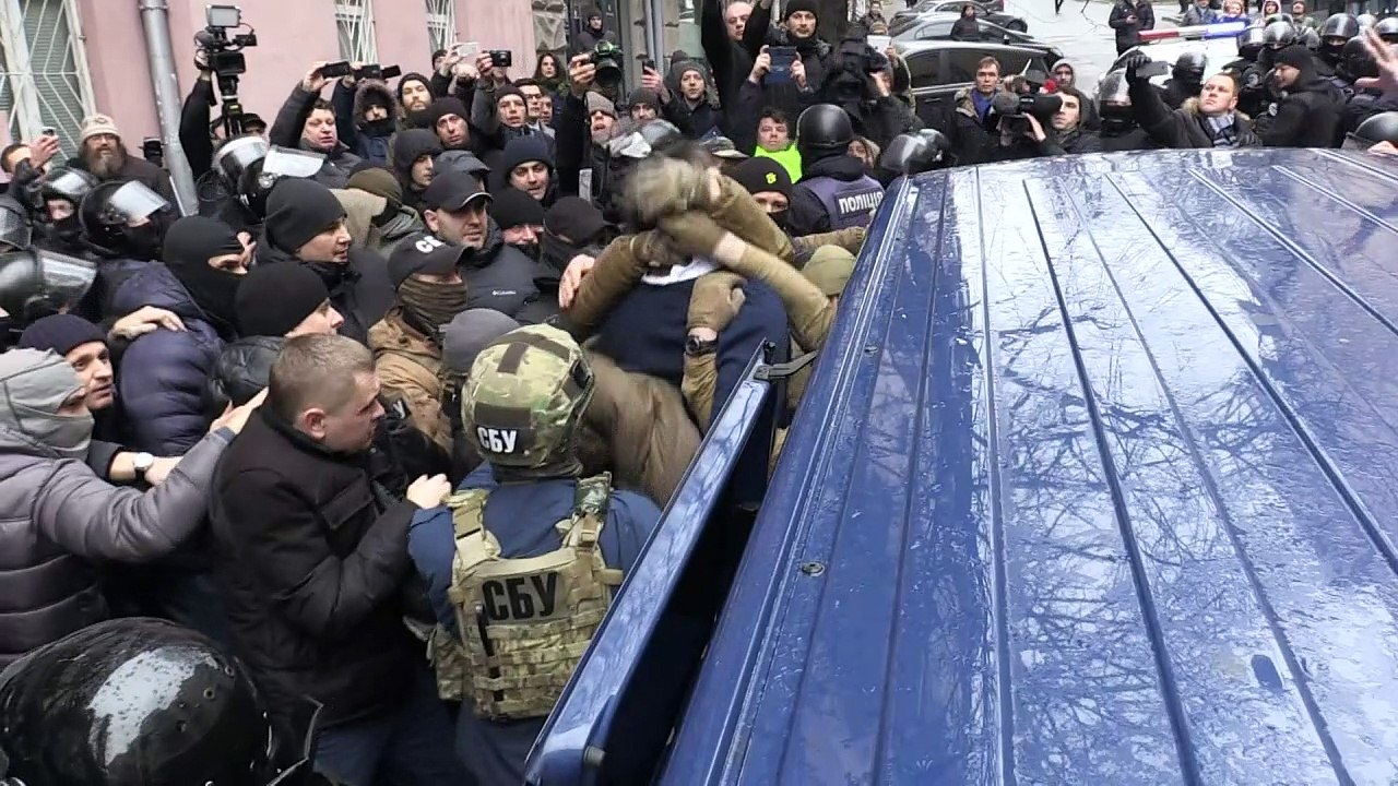 Unterstützer befreien Saakaschwili aus Polizeiauto