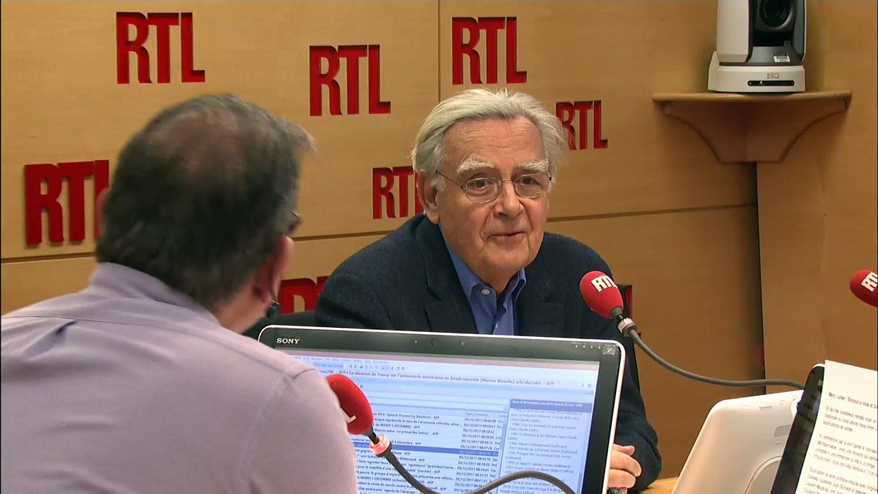 Mort de Jean d'Ormesson : "Il représentait pour moi l'esprit français", confie Bernard Pivot