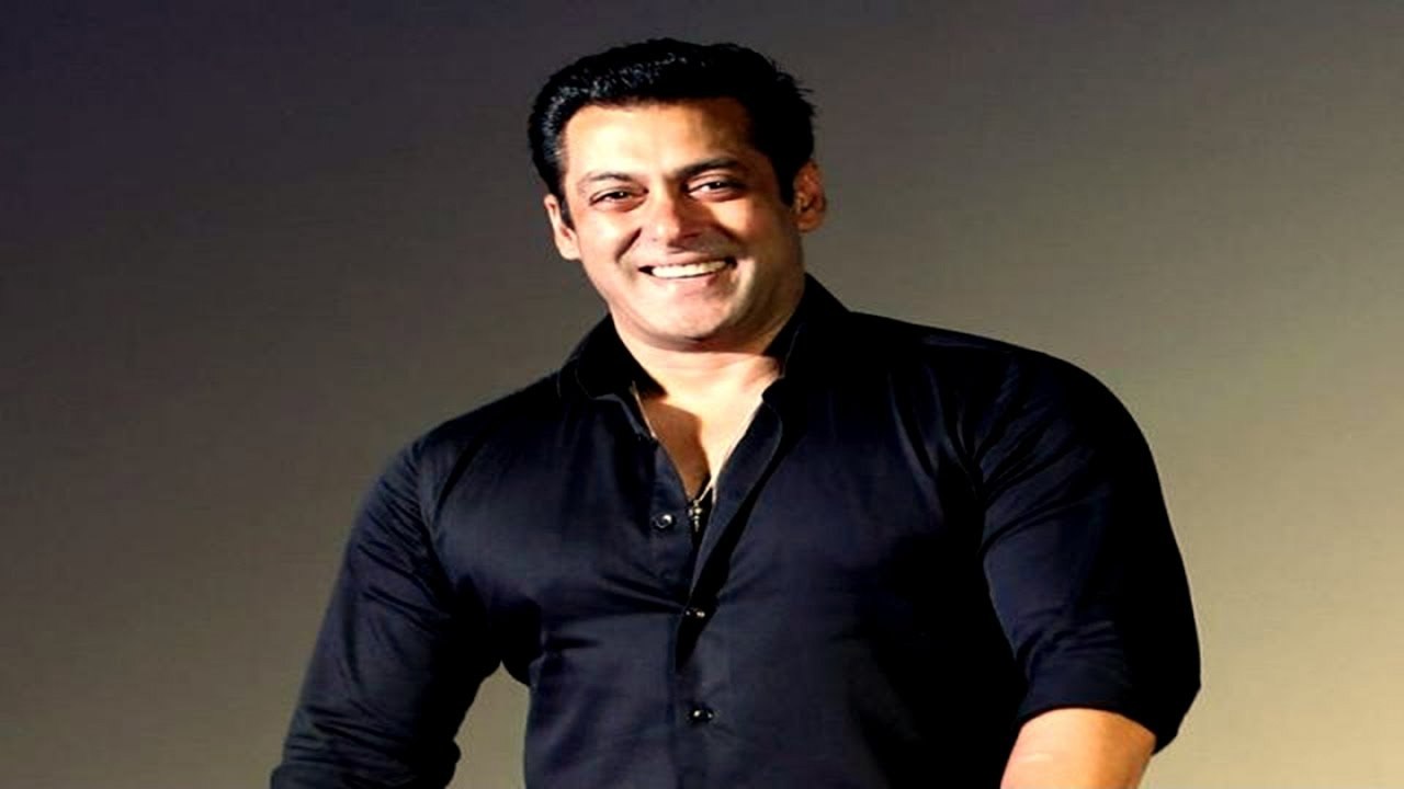 Salman Khan will Paint a Poster of His Upcoming Film