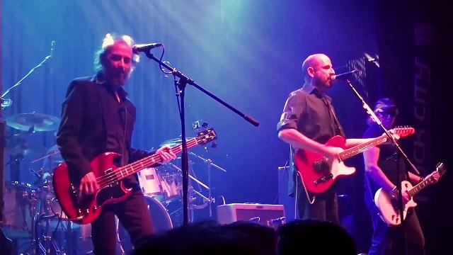 Los enemigos-Santos inocentes