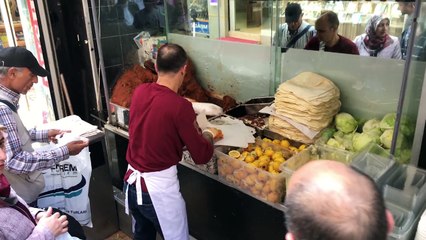 Meşhur Çiğköfteci Ali Ustanın Çırağı iş başında