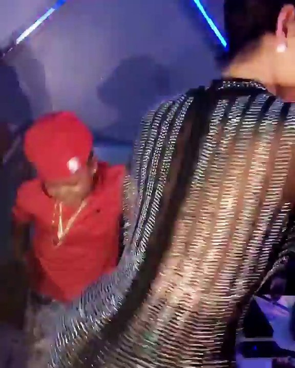 Mira con quien esta bailando Ana Carolina! Cuando se dan cuenta dicen pero y Musi....