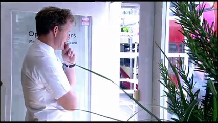 Grand Re-Launch at Ruby Tates - Ramsay's Kitchen Nightmares-HEKou1ZgFQw