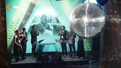 Angela - Rocko Schamoni feat. Jan Böhmermann und Dendemann _ #iphoneswelcome NEO MAGAZIN ROYALE-Pyhc6Q3FV8o