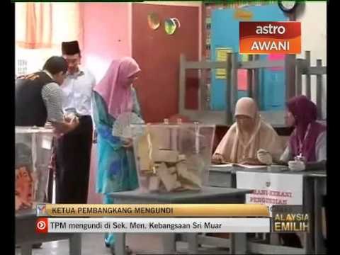 Ketua pembangkang keluar mengundi