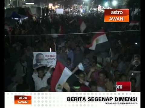 Penyokong Morsi bertempur dengan pihak berkuasa
