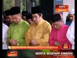 PM menunaikan solat di Masjid Putra