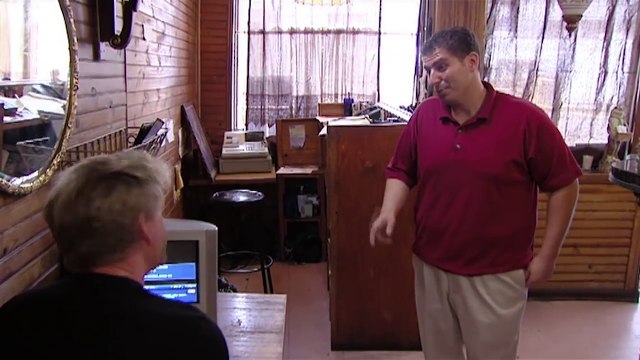 The Worst Restaurant Decor Ever - Kitchen Nightmares-tklhL4EXXhs