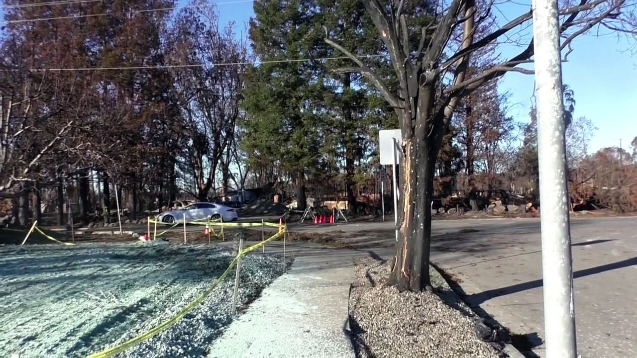 Désastre après le feu de Santa Rosa et +