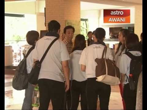 Sebahagian keluarga penumpang MH370 dari China tiba