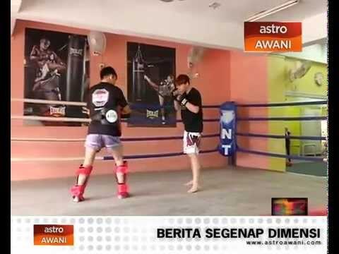 Atlet wusyu wanita negara bertarung di Kejohanan MMA
