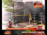 Kilang kasut musnah dalam kebakaran