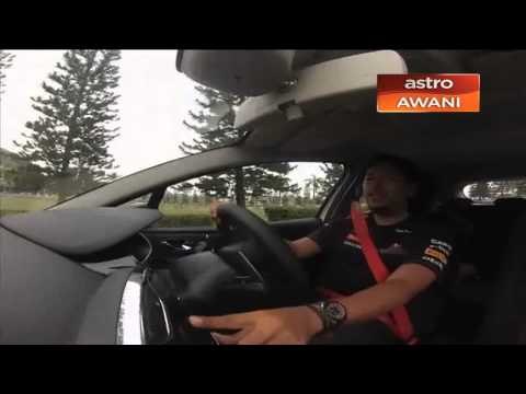 In Gear (S4E11) - French pocket rocket a la mode. The all new Renault Clio RS 200 EDC