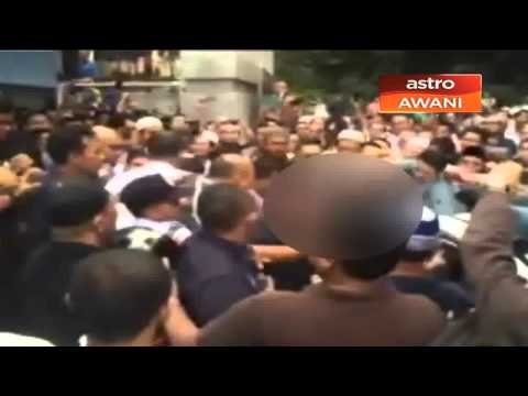 Imam Dua ditampar ketika solat Jumaat di Masjid Negara